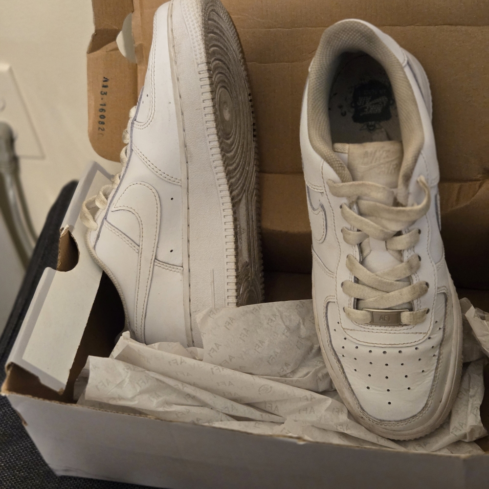 Air Force 1 White Size 6Y